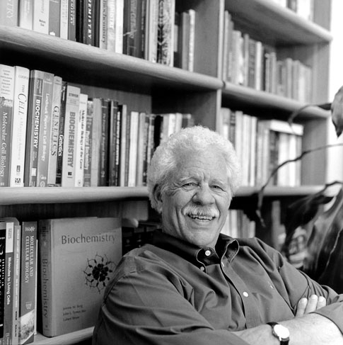 Stanford prof. Robert Simoni